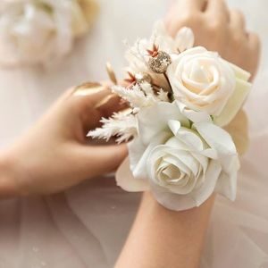 Ling’s Moment White & Beige Corsage (6-pc)